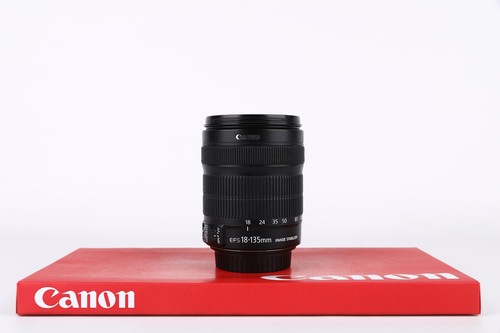 Canon 135mm 6 is - is, stm