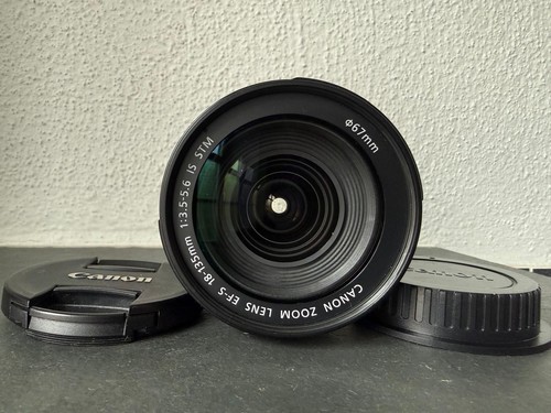Canon 135mm 3 5 - ef-s, f/3.5-5.6